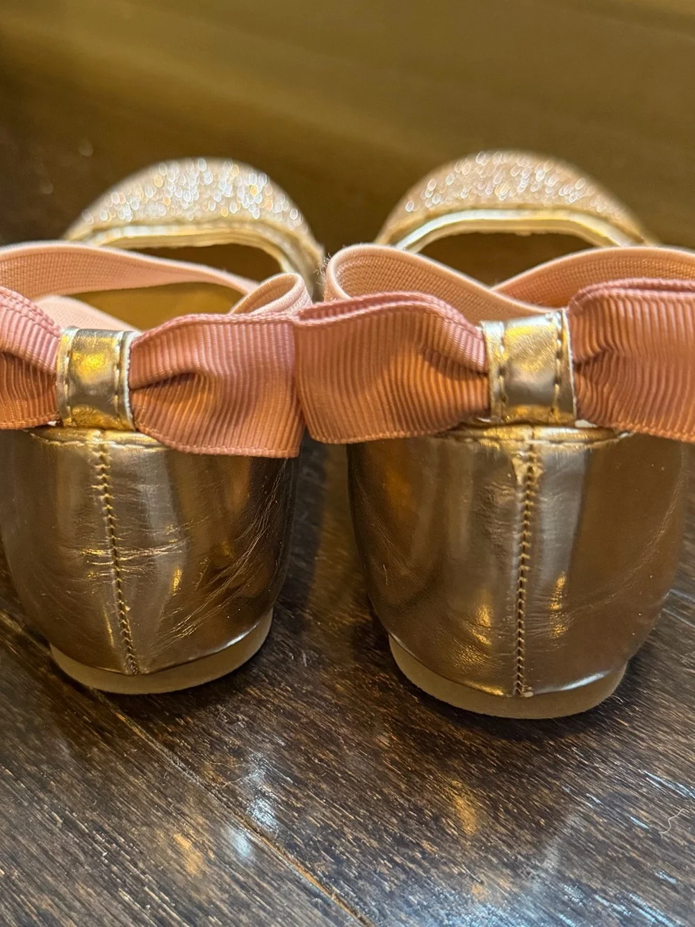 Toddler Girls Rose Gold Ballet Flats with Glitter Toe and Bow Straps 6T
